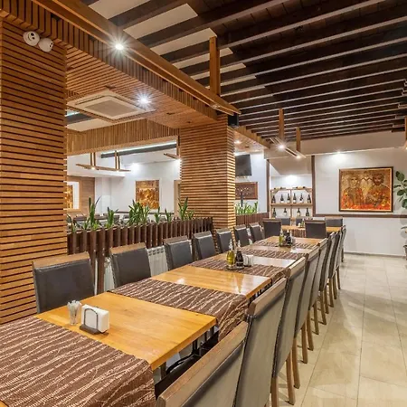 Otel Park Asenevtsi Tırnova