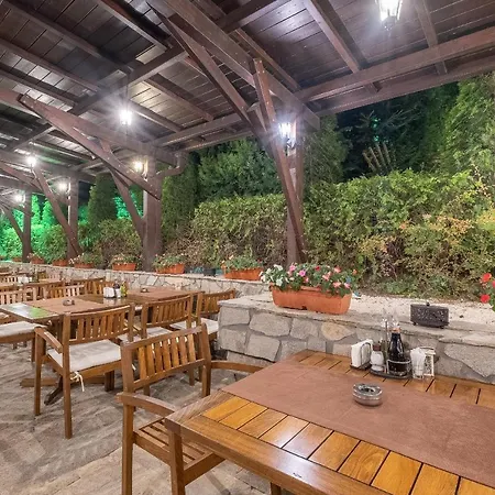 Otel Park Asenevtsi Tırnova